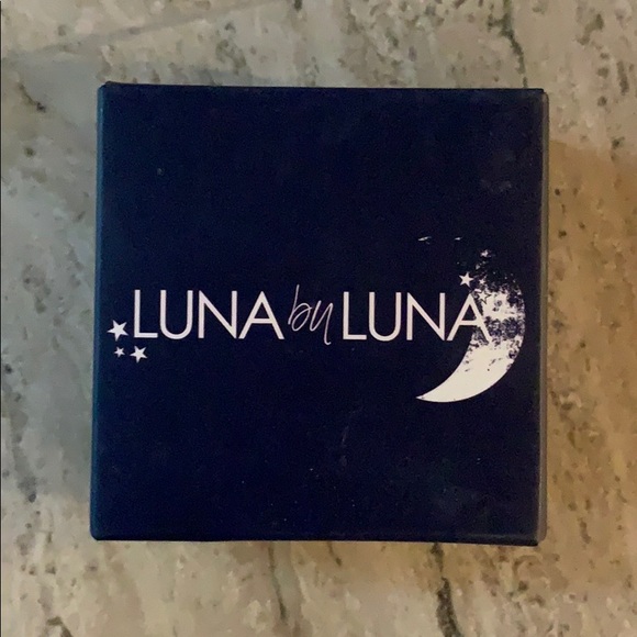 Translucent powder - Picture 2 of 3